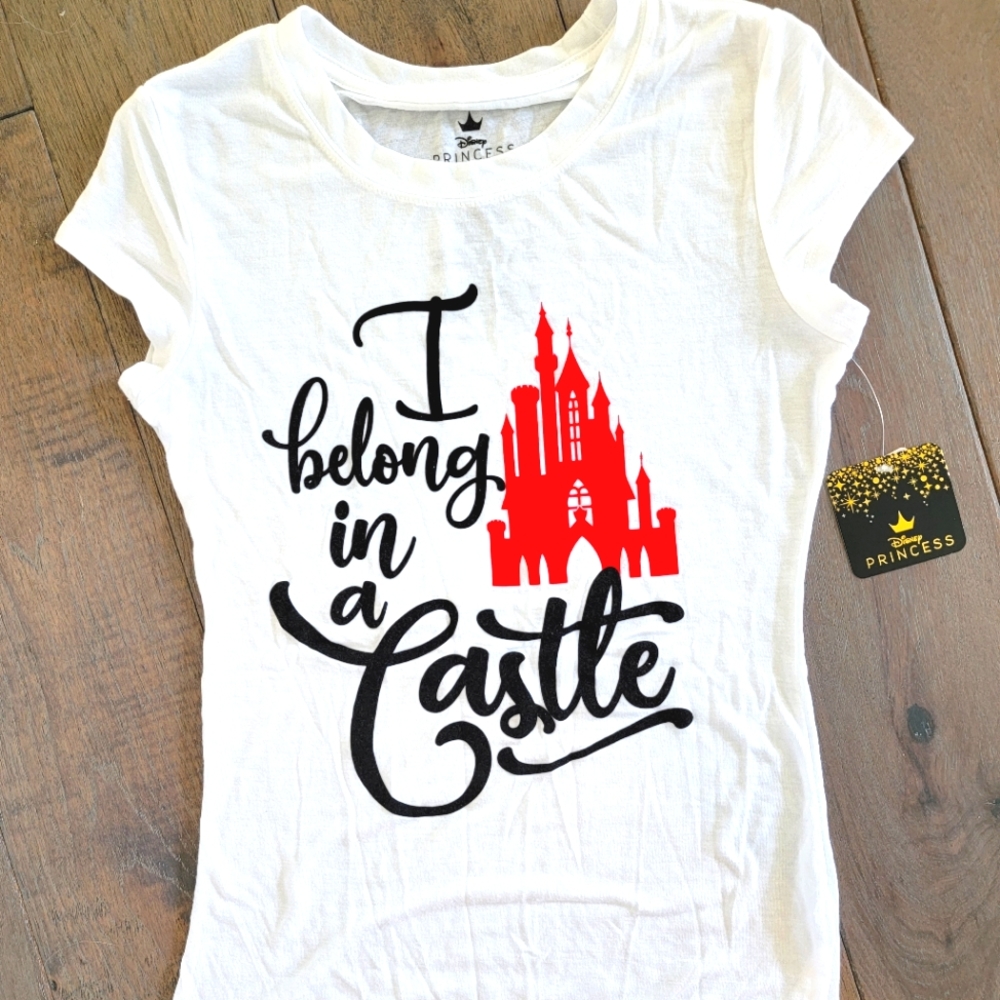 DISNEY "I Belong In A Castle" Adult Tee Small